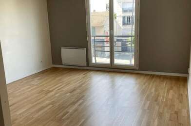 Appartement 2 pièces 885 €