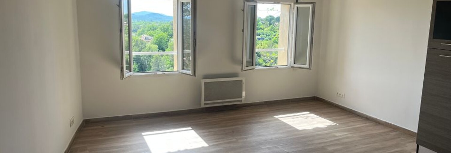 Appartement 3 Pièces 60 m² à louer à La Verdière (83560)