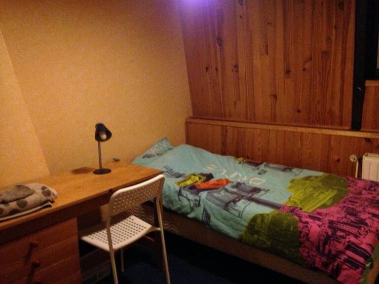 Chambre de 10m2 à louer sur Loos — photo 1