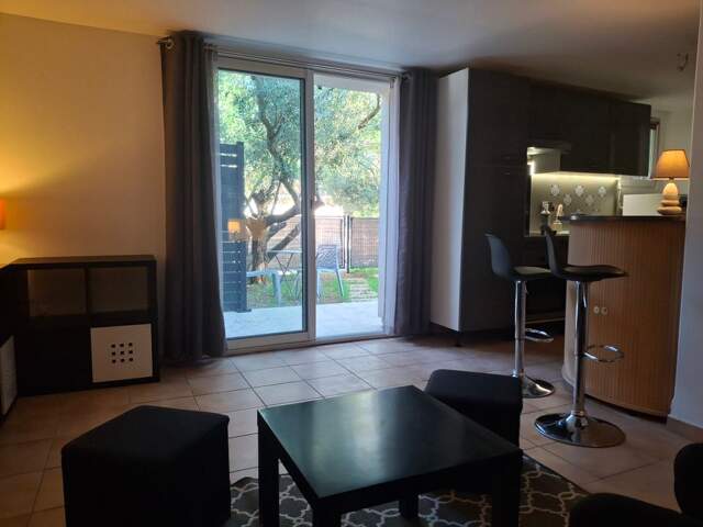 Appartement de 30m2 à louer sur Néoules — photo du bien