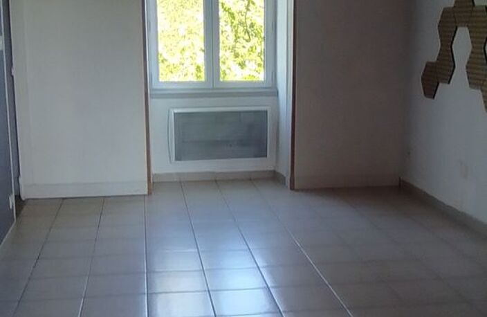 Appartement de 90m2 à louer sur Montceau-les-Mines — photo 4