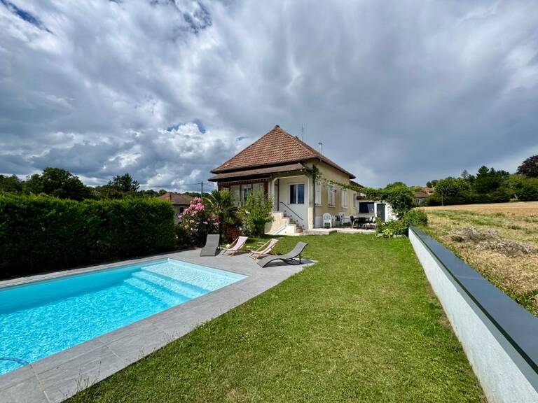 Maison de 180m2 à louer sur Villieu-Loyes-Mollon — photo 1