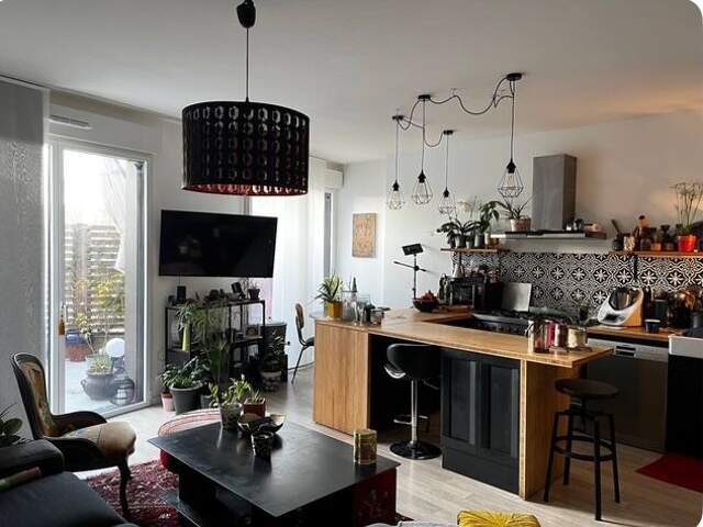 Chambre de 10m2 à louer sur Nantes — photo du bien