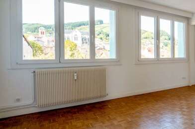 Appartement 4 pièces 749 €