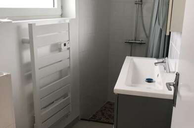 Appartement 3 pièces 864 €