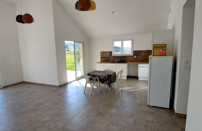 Maison de 120m2 à louer sur Saint-Didier-de-la-Tour — photo 2