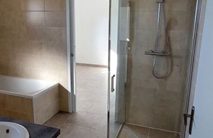Maison de 120m2 à louer sur Saint-Didier-de-la-Tour — photo 4