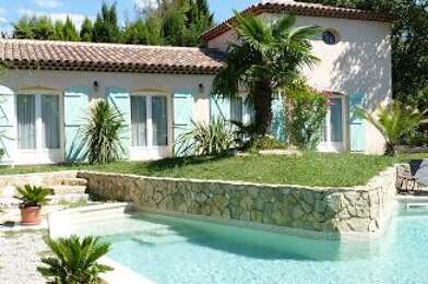 Appartement 1 pièces 670 €