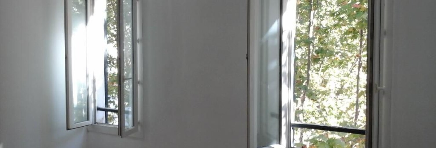 Appartement 1 Pièce 33 m² à louer à Saint-Cyr-sur-Mer (83270)