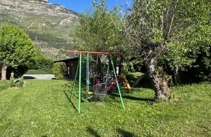 Appartement de 174m2 à louer sur L'Argentière-la-Bessée — photo 2