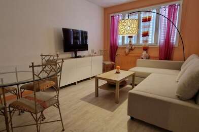 Appartement 4 pièces 900 €