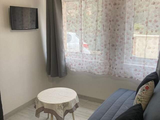 Studio de 24m2 à louer sur Garéoult — photo du bien