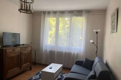 Appartement 3 pièces 740 €