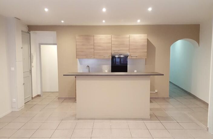 Appartement de 120m2 à louer sur Saint-Étienne — photo 3