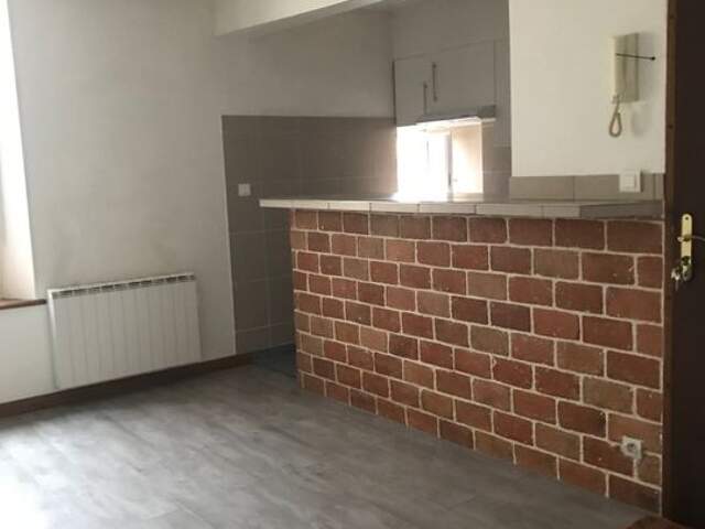 Appartement de 40m2 à louer sur Sézanne — photo du bien
