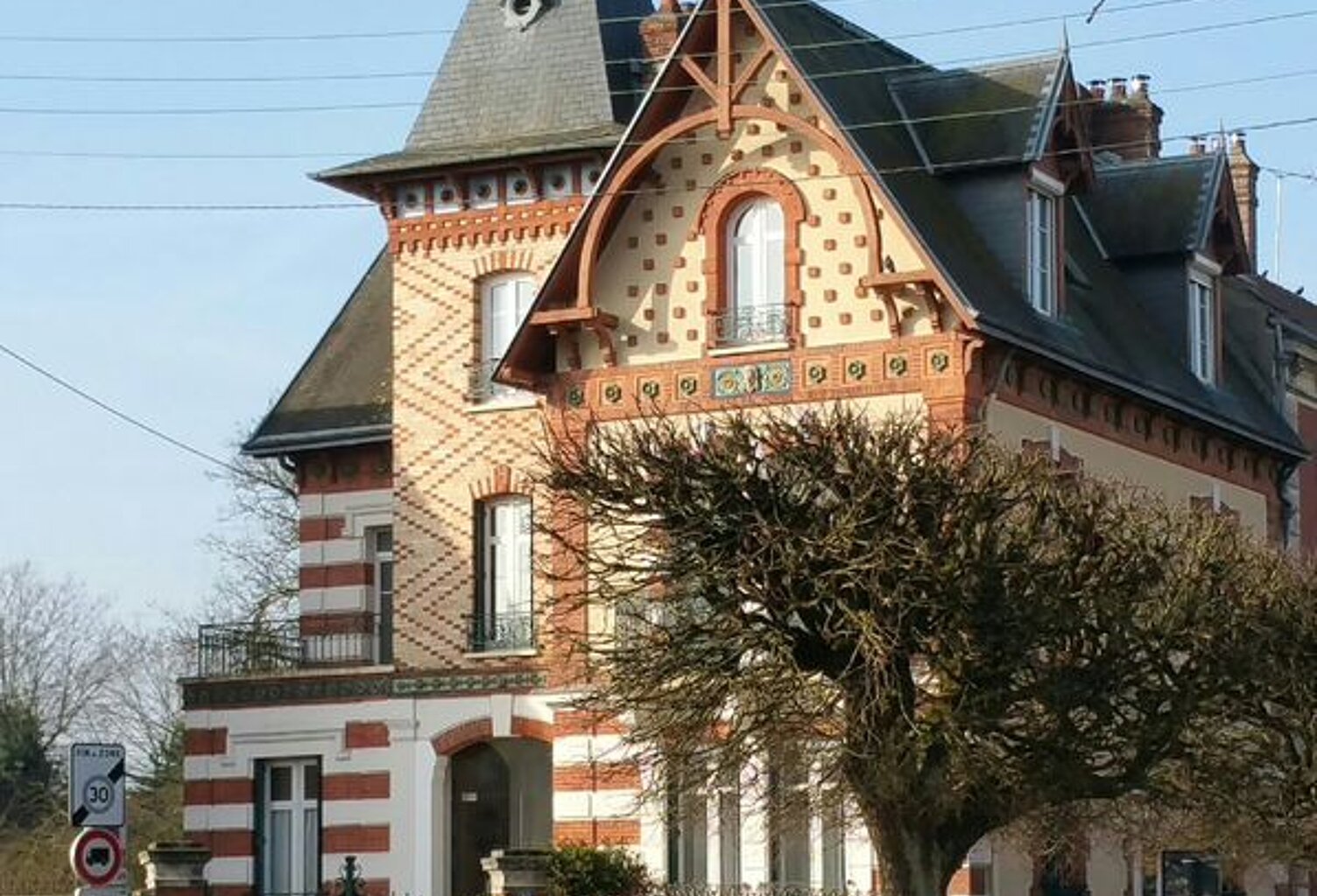 Maison de 240m2 à louer sur Montereau-Fault-Yonne — photo 1
