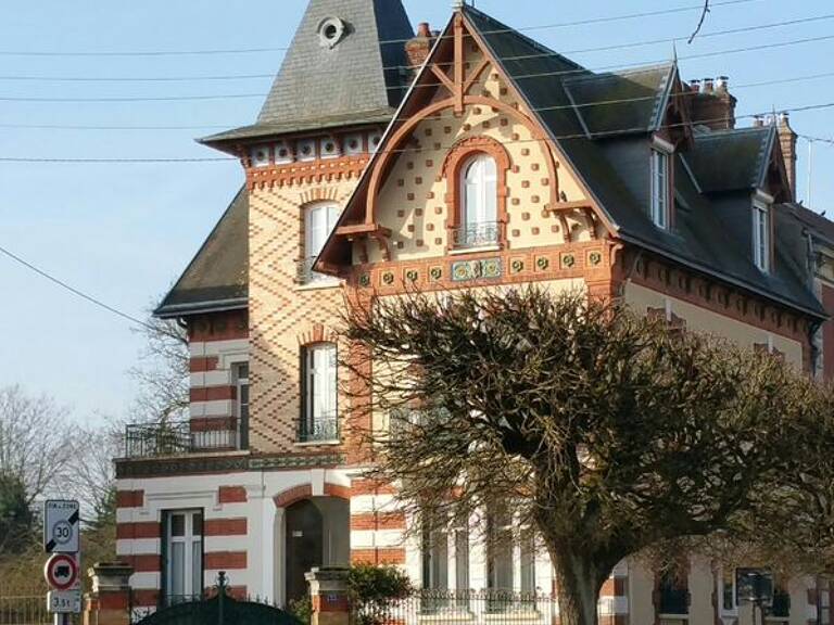 Maison de 240m2 à louer sur Montereau-Fault-Yonne — photo 1