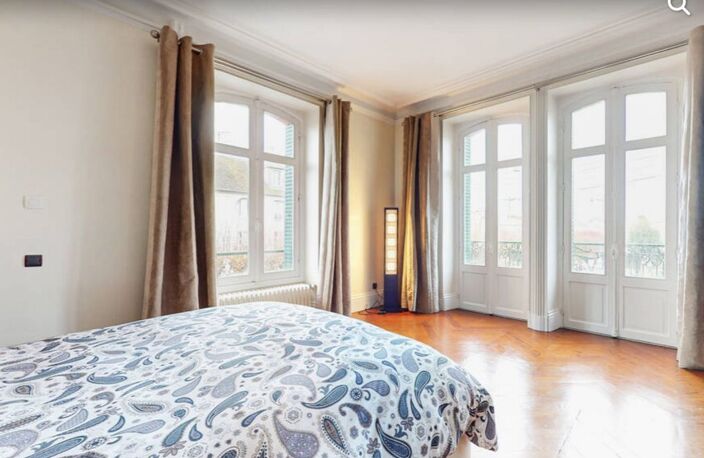 Maison de 240m2 à louer sur Montereau-Fault-Yonne — photo 4