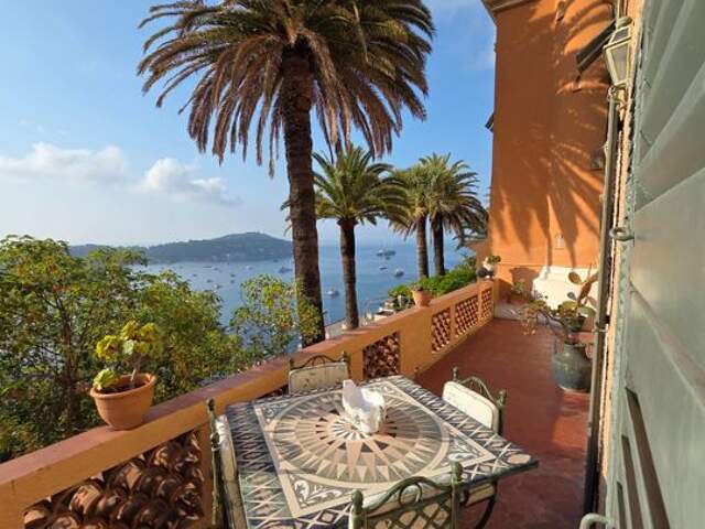 Appartement de 122m2 à louer sur Villefranche-sur-Mer — photo du bien