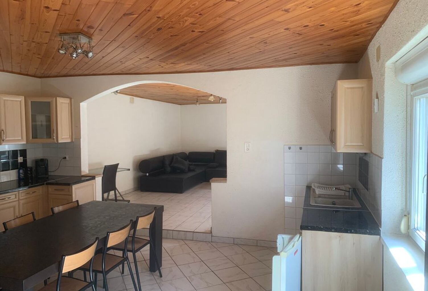 Appartement de 74m2 à louer sur Maron — photo 1