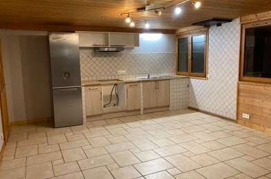 Appartement 6 pièces 1250 €