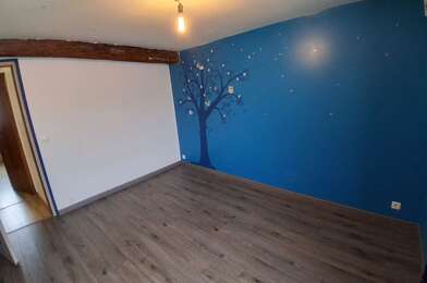 Maison 6 pièces 2000 €