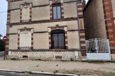 Maison 5 pièces 800 €