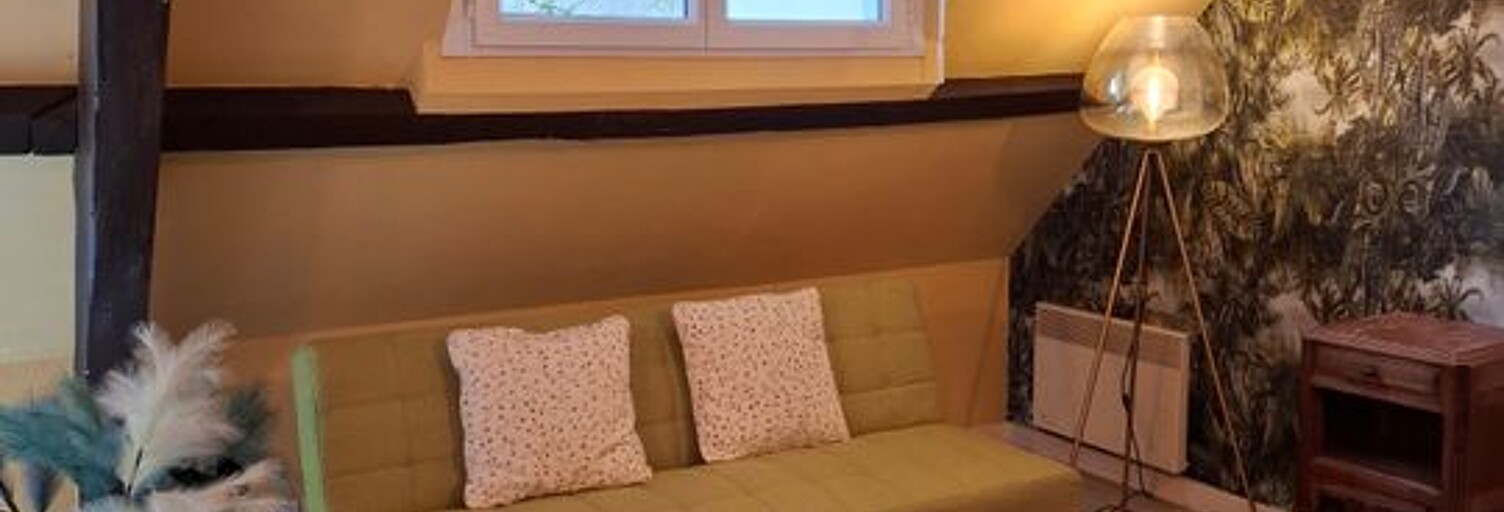 Appartement 1 Pièce 40 m² à louer à Cassaniouze (15340)