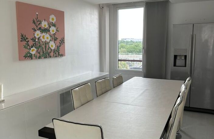 Appartement de 117m2 à louer sur Champs-sur-Marne — photo 2