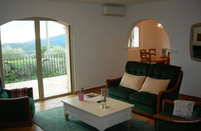 Maison de 110m2 à louer sur Le Tignet — photo 2