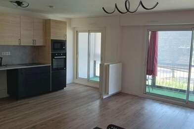 Appartement 3 pièces 880 €