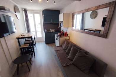 Appartement 2 pièces 830 €