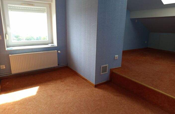 Appartement de 94m2 à louer sur Montfaucon — photo 3
