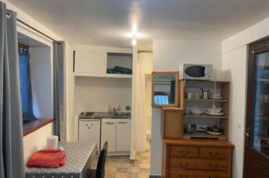 Appartement 1 pièces 700 €
