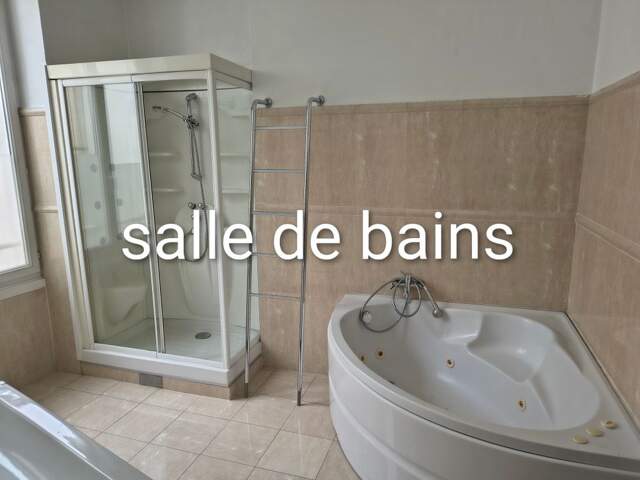 Appartement de 116m2 à louer sur Lyon 02 — photo du bien