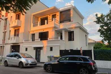 Appartement 4 pièces 2490 €
