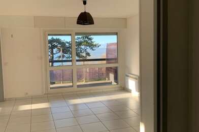 Appartement 3 pièces 860 €