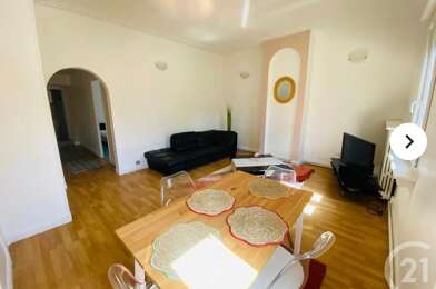 Appartement 3 pièces 900 €