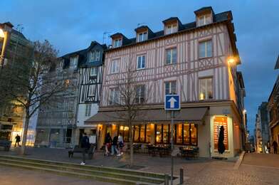 Appartement 1 pièces 690 €