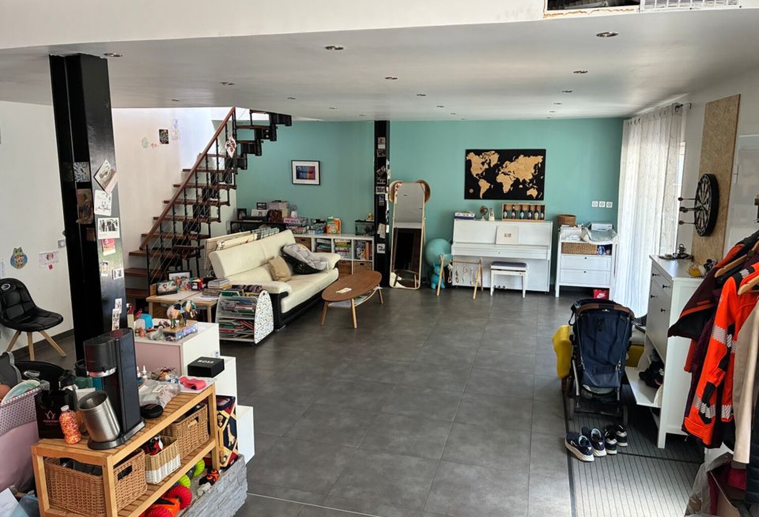 Maison de 210m2 à louer sur Lyon 08 — photo 1