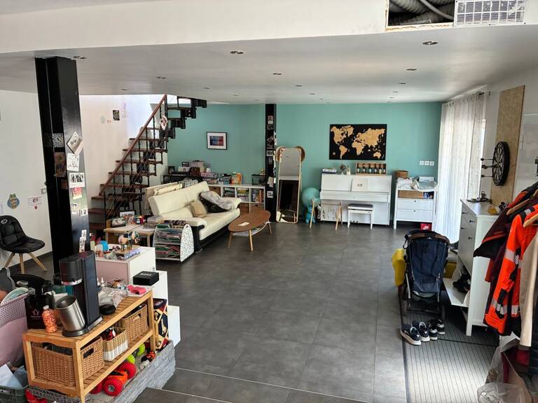 Maison de 210m2 à louer sur Lyon 08 — photo 1