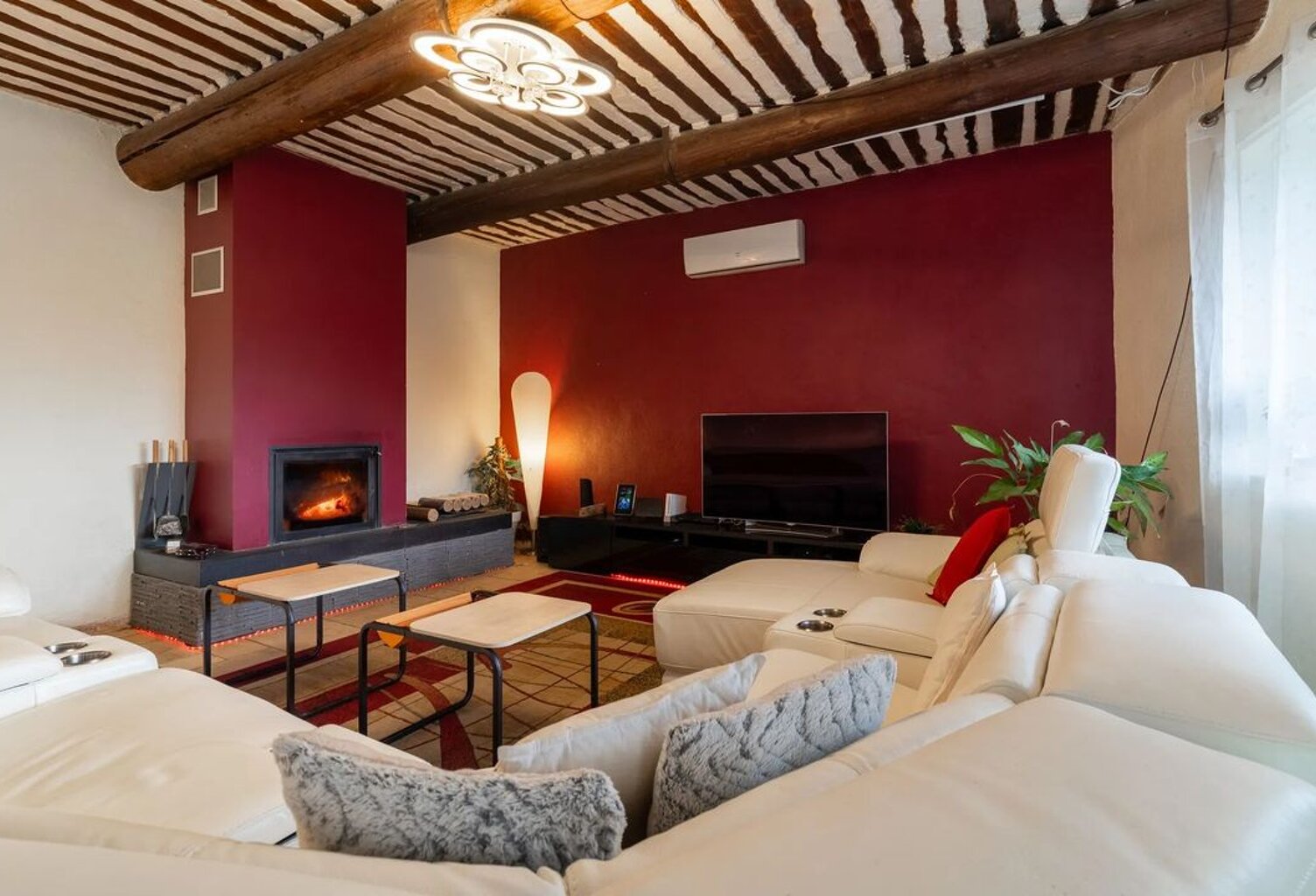 Maison de 200m2 à louer sur Le Pontet — photo 1