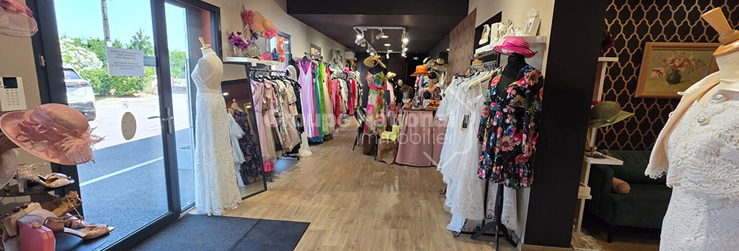 Commerce 6 Pièces 116 m² à vendre à Monteux (84170)