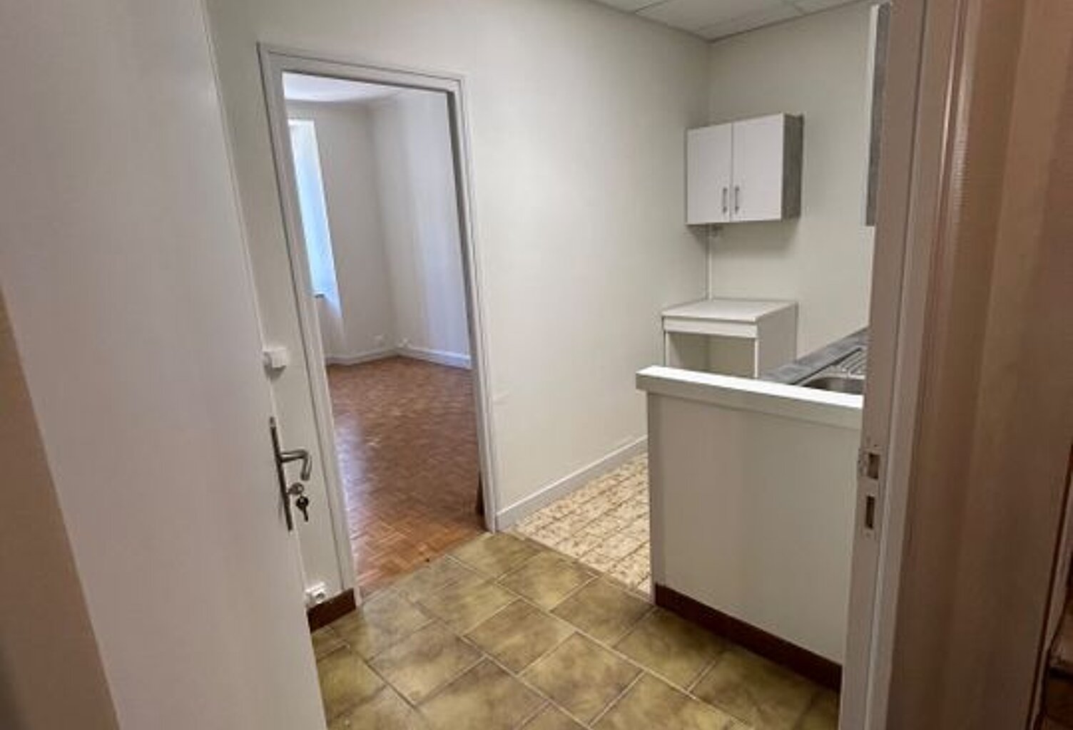 Appartement de 35m2 à louer sur Villeneuve-sur-Yonne — photo 1