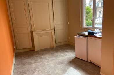 Appartement 1 pièces 300 €