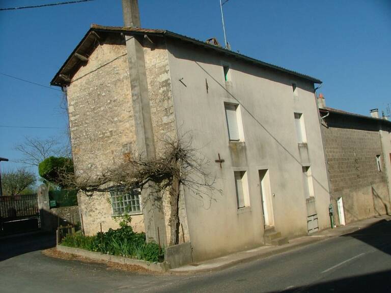 Maison de 85m2 à louer sur Condac — photo 1