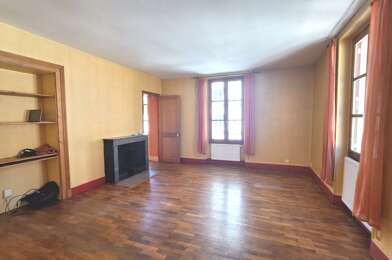 Appartement 2 pièces 740 €