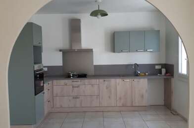 Maison 4 pièces 860 €