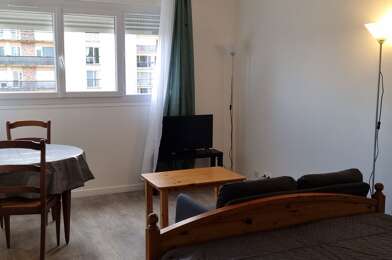 Appartement 1 pièces 890 €