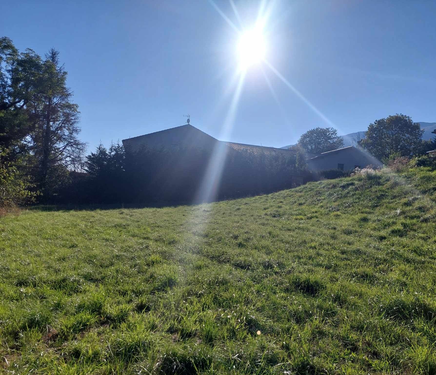 Terrain à bâtir 606m² - Echenevex - libre constructeur